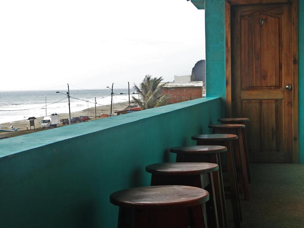 The Lookout Beach Hotel San Lorenzo Exterior photo
