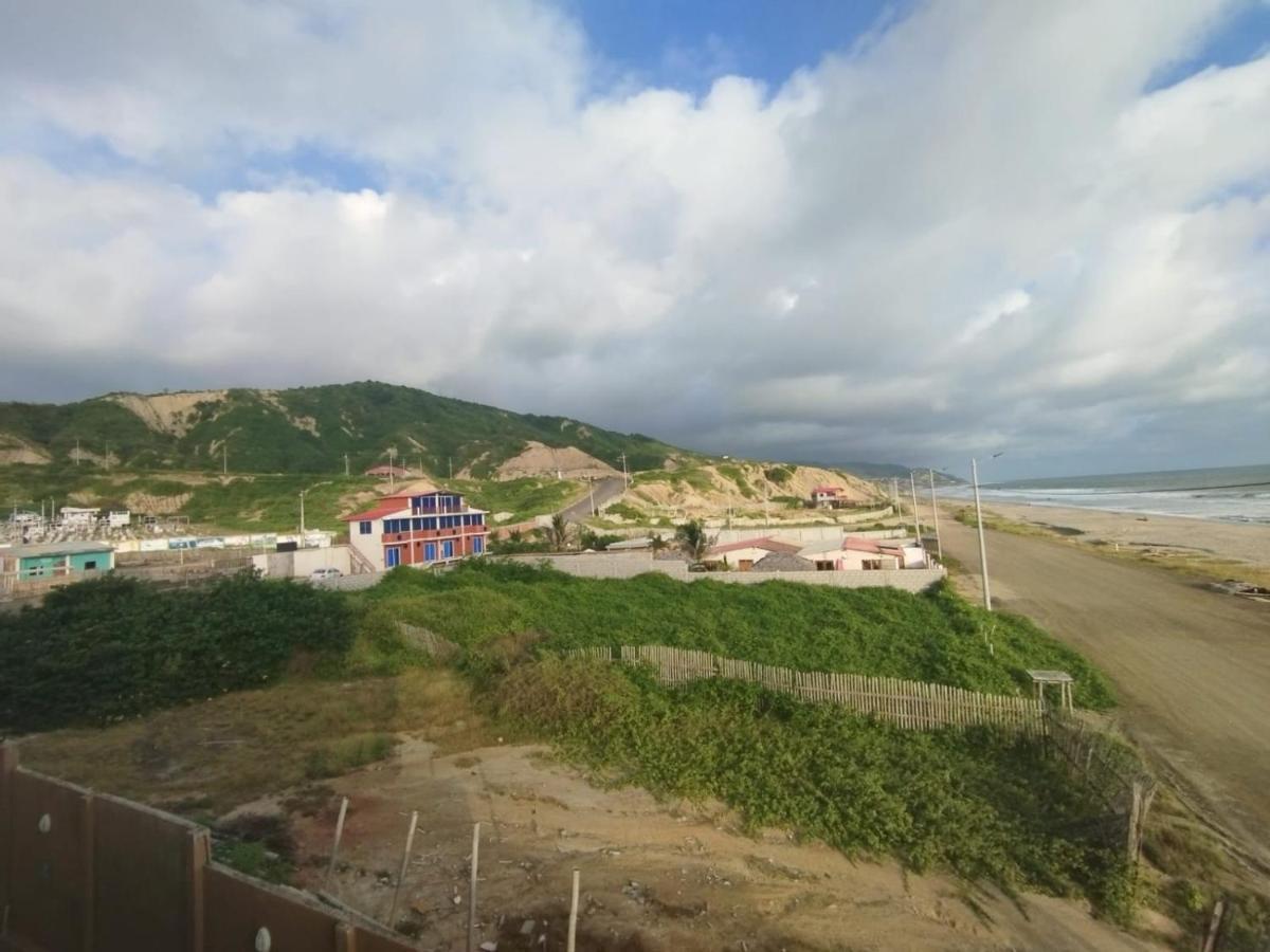 The Lookout Beach Hotel San Lorenzo Exterior photo